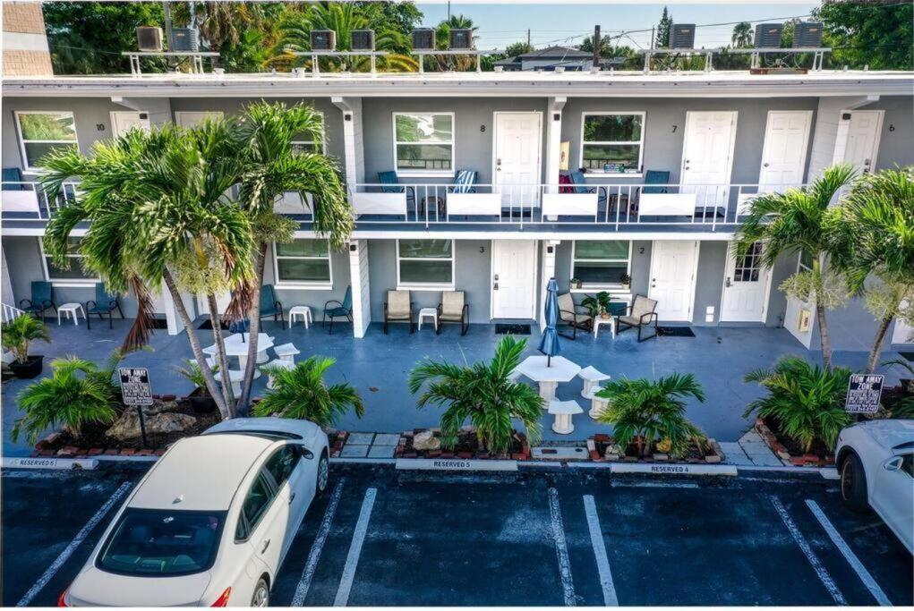 Sunset Beach Suites At Madeira Beach! Pet Friendly With Summer Breezes! - Suite 6 เซนต์พีทบีช ภายนอก รูปภาพ
