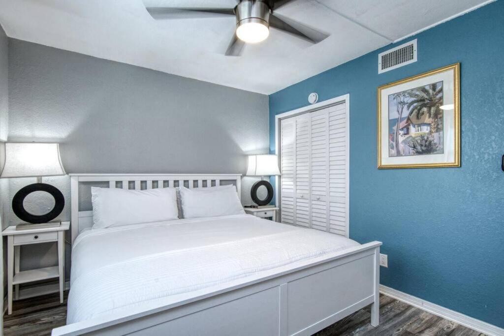 Sunset Beach Suites At Madeira Beach! Pet Friendly With Summer Breezes! - Suite 6 เซนต์พีทบีช ภายนอก รูปภาพ